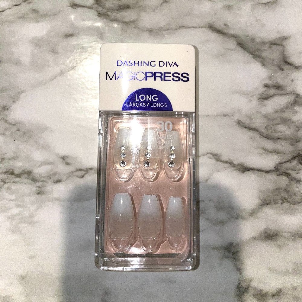 Dashing Diva Magic Press Long Nails